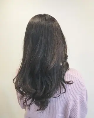 ミディアム カラー パーマ エイト ウメダのヘアスタイル