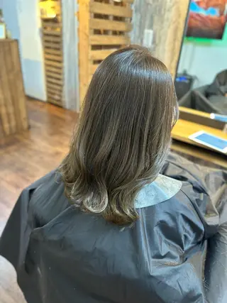 ミディアム カラー Luzir⭐︎ GEN⭐︎のヘアスタイル