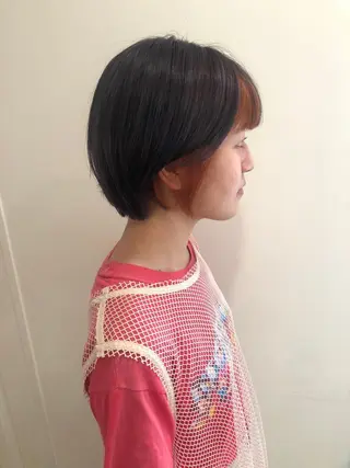 ショート カラー MIOベージュカラー 柔らかいカラーのヘアスタイル