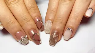 ネイル Mani Nailsのネイルデザイン