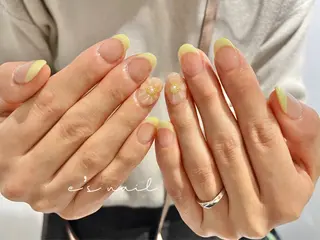 ネイル e’s nail Lumièreのネイルデザイン