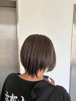 ショート カラー saya （サヤ）のヘアスタイル