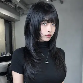 ロング ウルフ/シャギーカッ ト/ハッシュカットのヘアスタイル