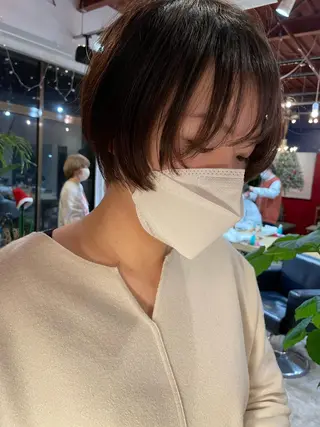 ショート 相田 優子のヘアスタイル
