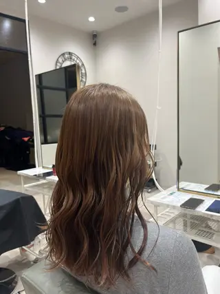 カラー カラーモデル Takahataのヘアスタイル