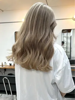 ロング カラー LUCK ユナのヘアスタイル