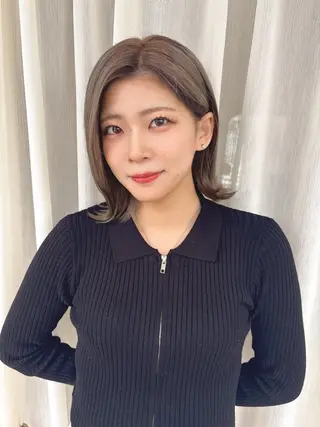 ミディアム カラー mile 〔東二見〕のヘアスタイル