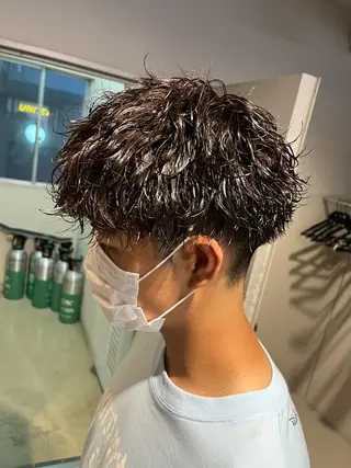 ミディアム パーマ メンズ 横浜駅メンズパーマ師 🌀岩﨑弘成🌀のヘアスタイル