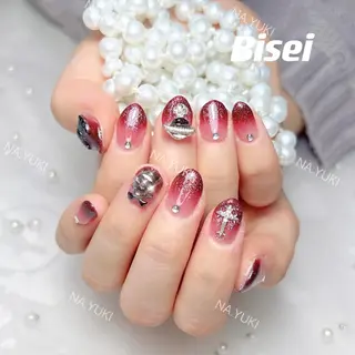 ネイル 🦋 Queenieのネイルデザイン