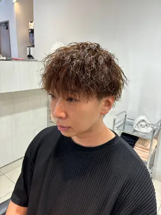 ショート パーマ メンズ 塩崎 絢世のヘアスタイル