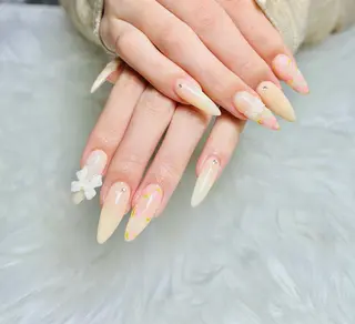 ネイル AURA NAILのネイルデザイン