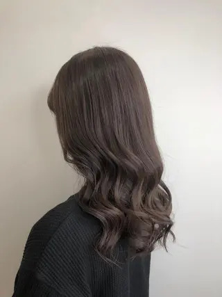 セミロング カラー 【透明感、艶髪】西村 有司のヘアスタイル