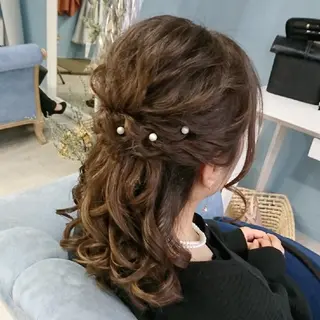 ヘアアレンジ セミロング 植田 真理のエステ・リラクイメージ