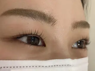 アイブロウ TIARA for beautyのネイルデザイン