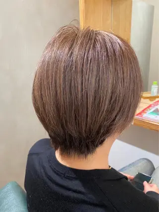 ショート カラー 美容室 Hollowのヘアスタイル