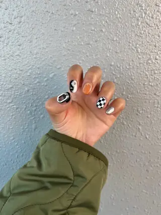 ネイル shiki_nail 🪐のネイルデザイン
