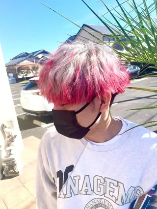 カラー メンズ ダメージレスブリーチ HIROSHIのヘアスタイル