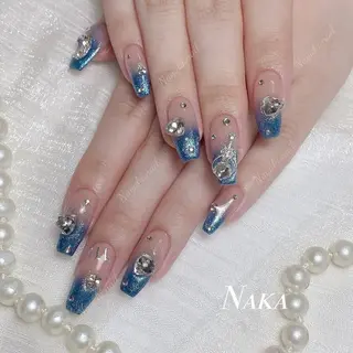 ネイル 🦋 Queenieのネイルデザイン