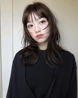 ミディアム ブリーチ×レイヤー Hiroto/表参道のヘアスタイル