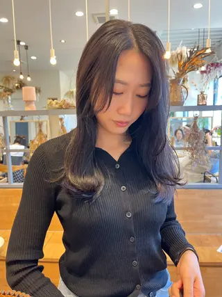 セミロング カラー 吉原 由菜のヘアスタイル