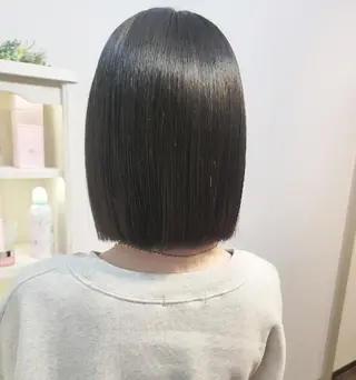 カラー ショート 伊藤 功士のヘアスタイル