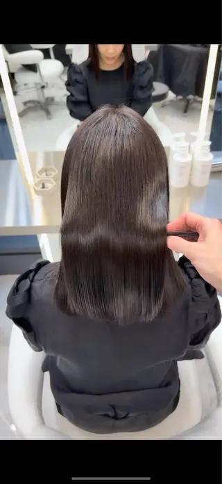 ミディアム MAKOTO／縮毛 矯正／梅田／茶屋町のヘアスタイル