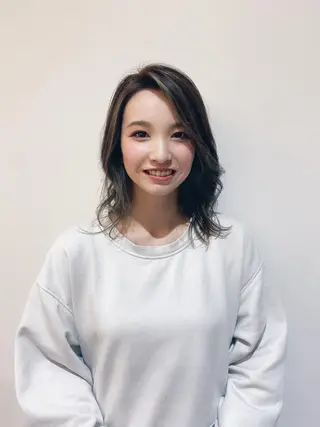 ミディアム 美髪矯正透明感カラー 江川 和輝のヘアスタイル