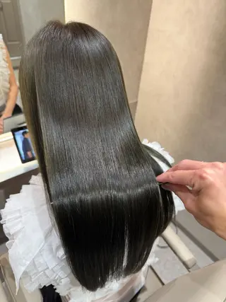 ロング 井上 浅朝のヘアスタイル