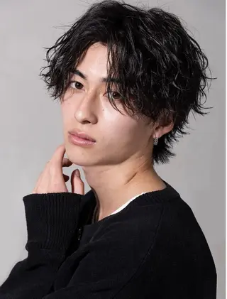 ミディアム パーマ メンズ センターパート/ メンズ特化/植田 柊のヘアスタイル