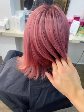 ミディアム カラー ブリーチカラー特化 U-topia小島のヘアスタイル