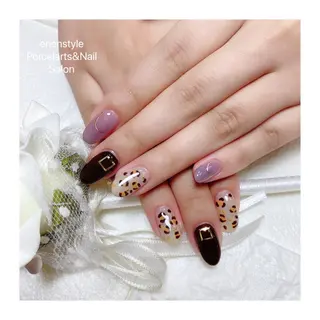 ミディアム ネイル 🐾enen style 🐾のネイルデザイン