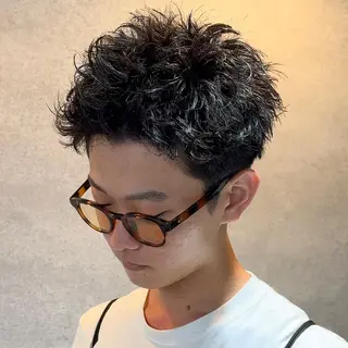 ショート カラー パーマ ヘアアレンジ メンズ キッズ ネイル マツエク・マツパ アイブロウ メンズの天才 ツバサのヘアスタイル