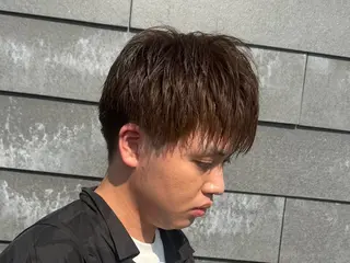 カラー メンズ 内山 翔太のヘアスタイル