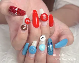ネイル 727 nailのネイルデザイン