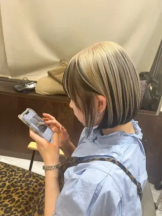ミディアム カラー 佐藤 瑚碧のヘアスタイル