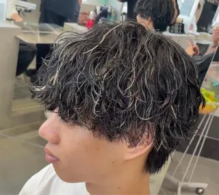 ミディアム カラー パーマ ヘアアレンジ メンズ fifth 石川 凪のヘアスタイル