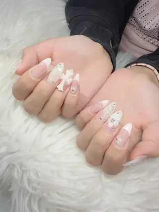 ネイル Lee Nailsのネイルデザイン