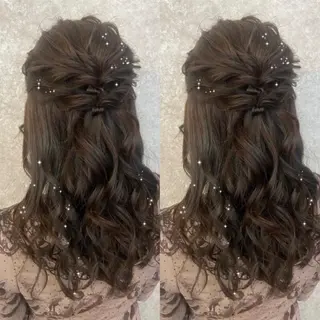 ロング ヘアアレンジ 🐈⬛momo🐾 ブリーチ・Wカラーのヘアスタイル