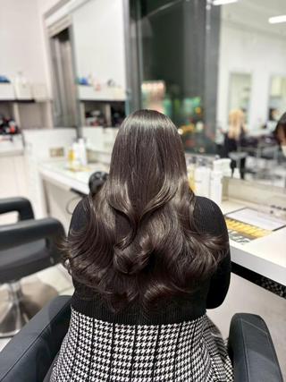 カラー うる艶透明感🫧 横浜WILLのヘアスタイル