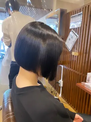 ショート 女性目線でつくる ボブ縮毛矯正のヘアスタイル