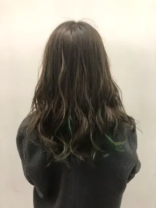 セミロング カラー 東條 克義のヘアスタイル