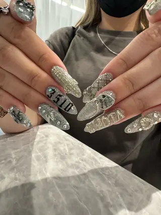 ネイル Natsumi💎 堺筋本町ネイルサロンのネイルデザイン