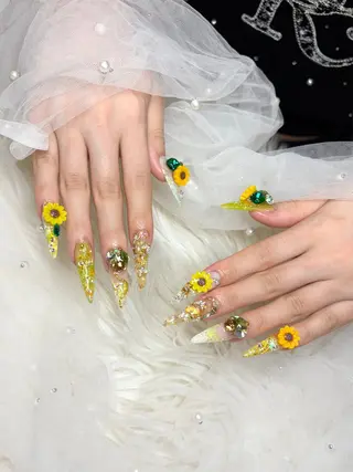 ネイル AOI💅🏾 LUCAS 千葉のネイルデザイン