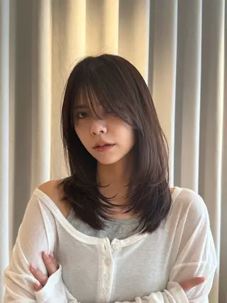 ミディアム カラー 岡本 琉唯のヘアスタイル