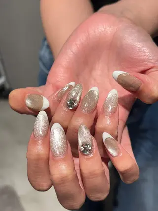 ネイル Miura.H 🦋🫧のネイルデザイン
