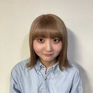 ミディアム カラー シノザキ キナのヘアスタイル