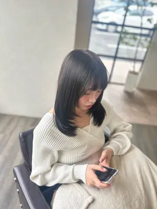 セミロング カラー 井上 花音のヘアスタイル