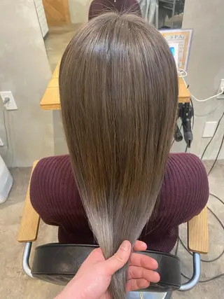 カラー 小山 奏良のヘアスタイル