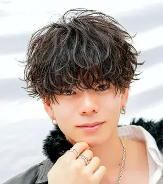 ショート カラー パーマ メンズ 藤田 陸斗のヘアスタイル