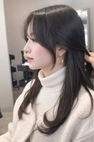 ロング カラー YUSUKE レイヤーカットカラーのヘアスタイル